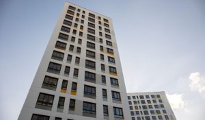Число переходов прав на жилье в Москве за месяц снизилось на 13%