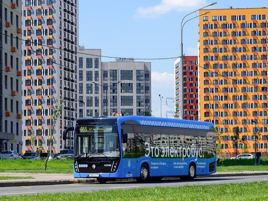 На 9 маршрутах в Москве вышло более 80 электробусов