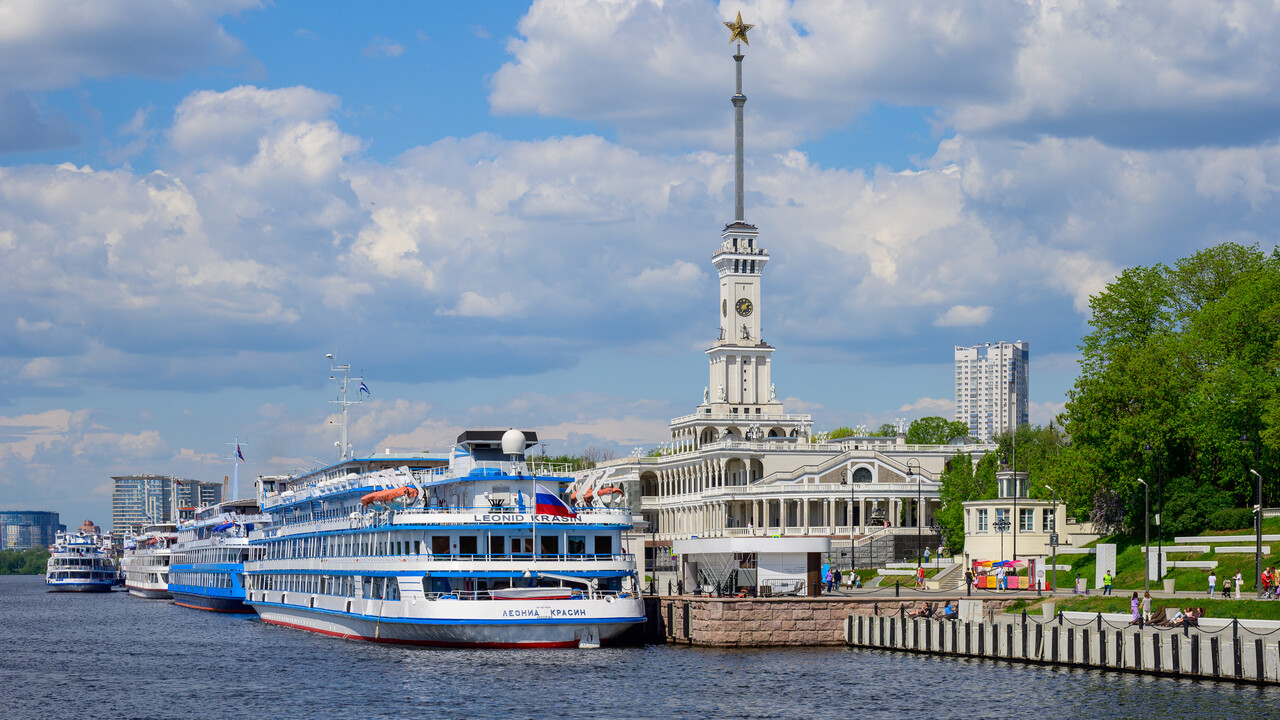 Новость от Мосгортранса: "В 2024 году Северный и Южный речные вокзалы посетили около 3 млн человек"