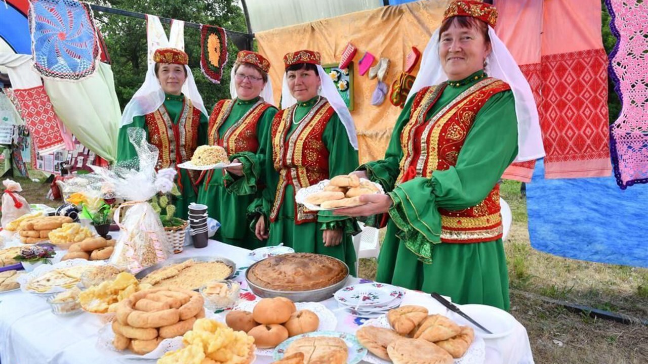 На Сабантуе собрали сборник старинных татарских рецептов